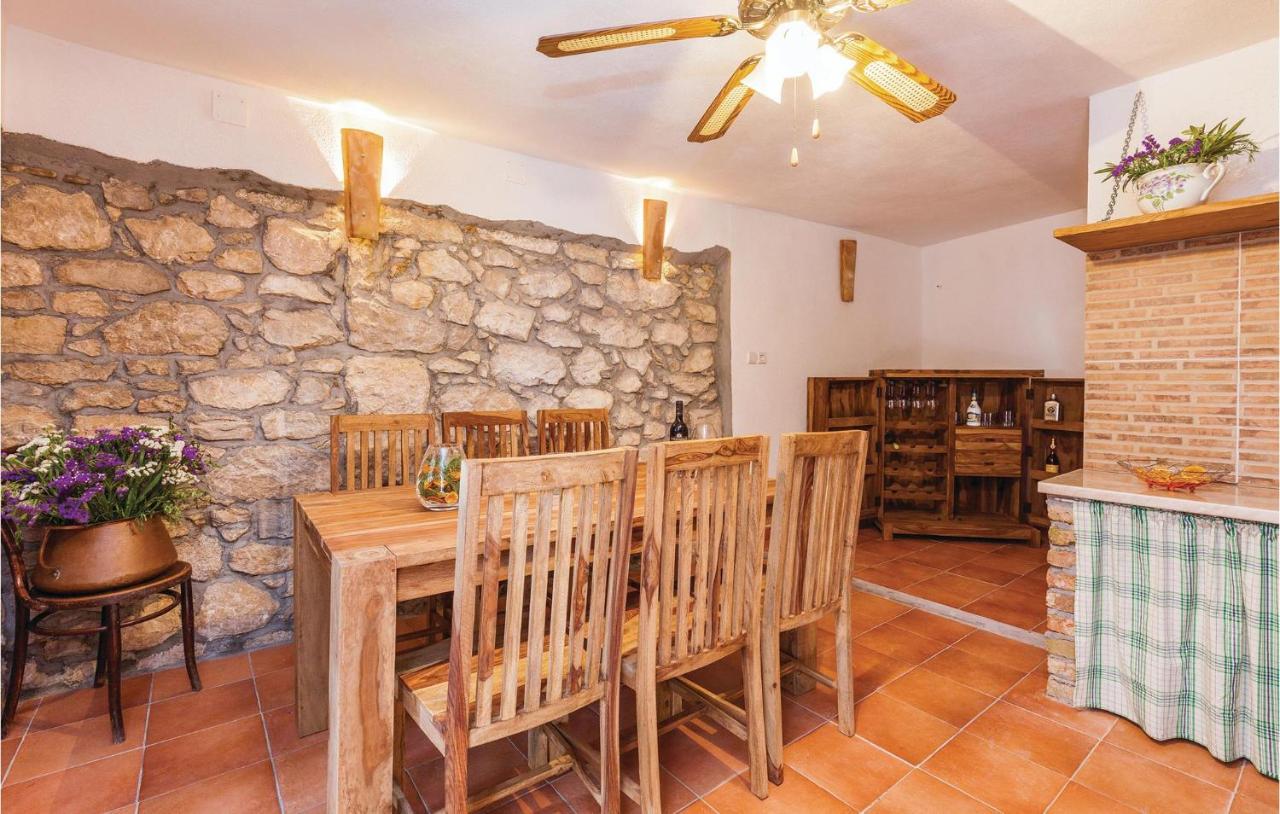 Stunning Home In Punat With Kitchen Stara Baška Buitenkant foto