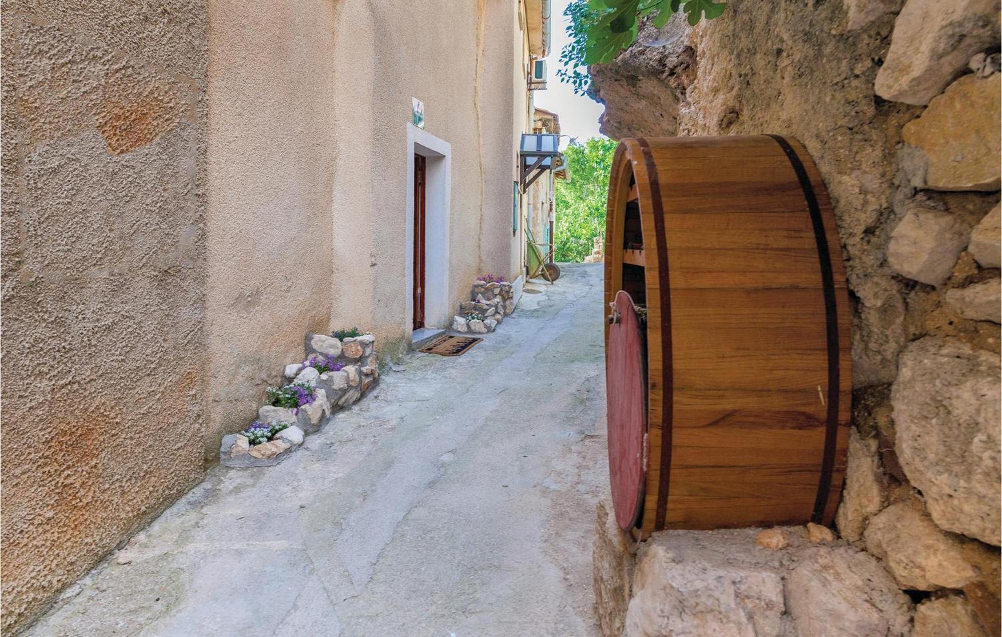Stunning Home In Punat With Kitchen Stara Baška Buitenkant foto